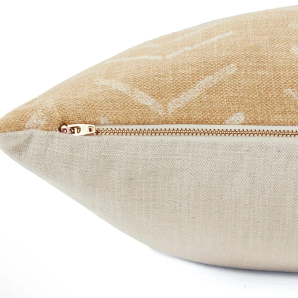 NWT The Foggy Dog Ochre Mud Cloth Bed